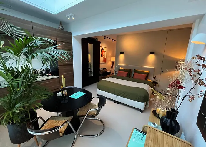 B&B Urban Oasis With Free Parking Amsterdam